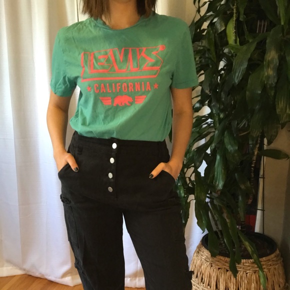 Vintage Levi’s oversized T - Picture 2 of 5